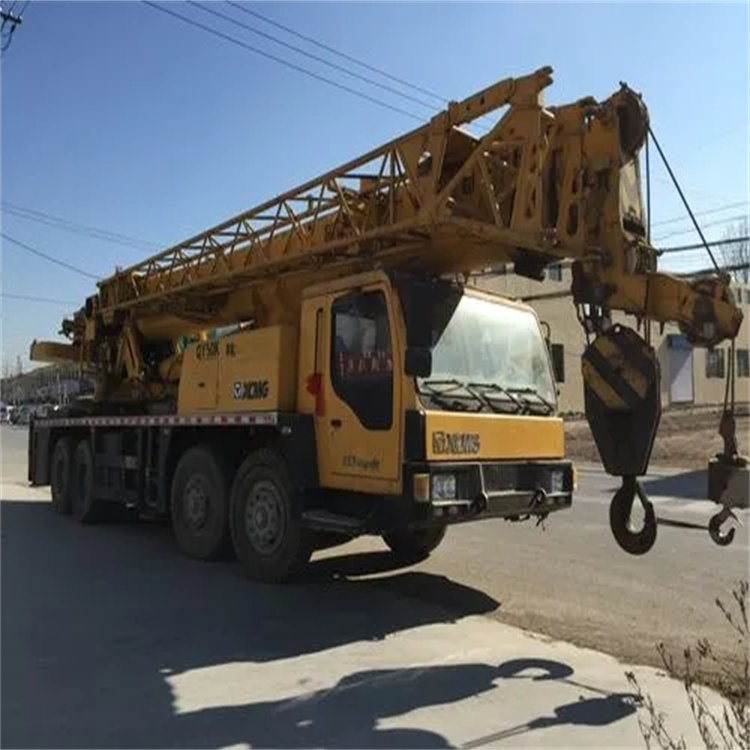 淄博博山吊车吊挖机吊哪里比较安全